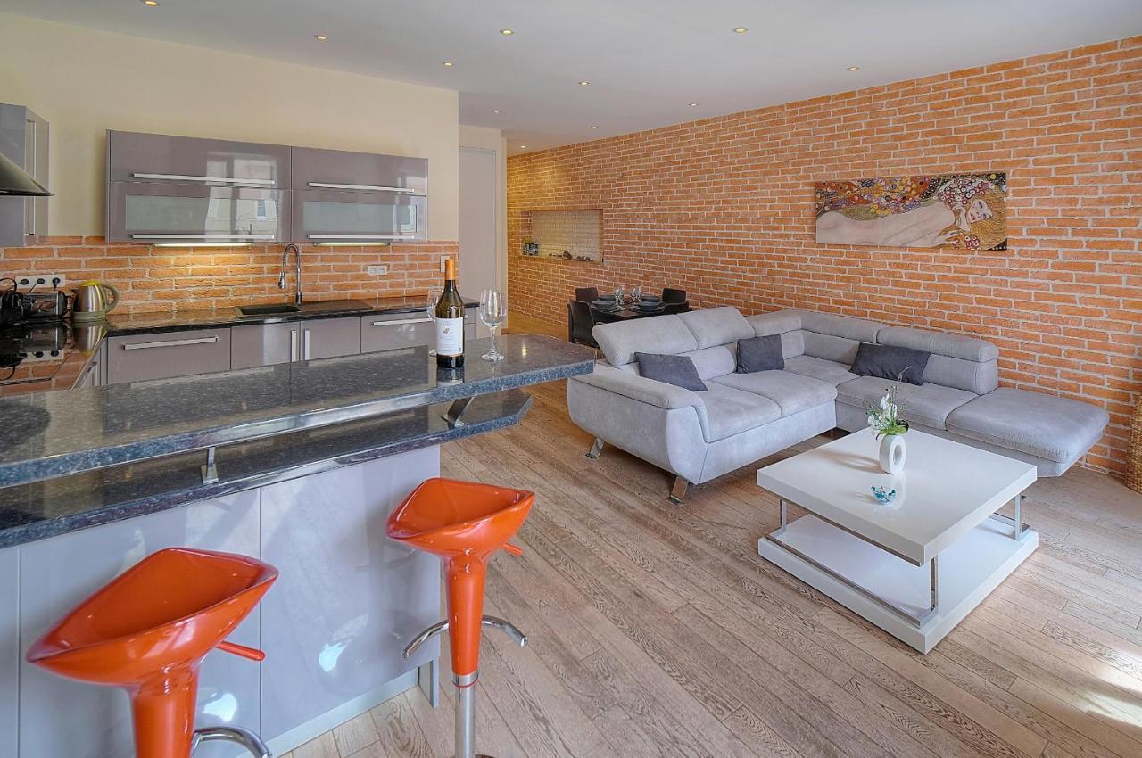 Moderne 3 Pieces Idealement Situe Centre De Cannes L! A2B22 Exterior photo
